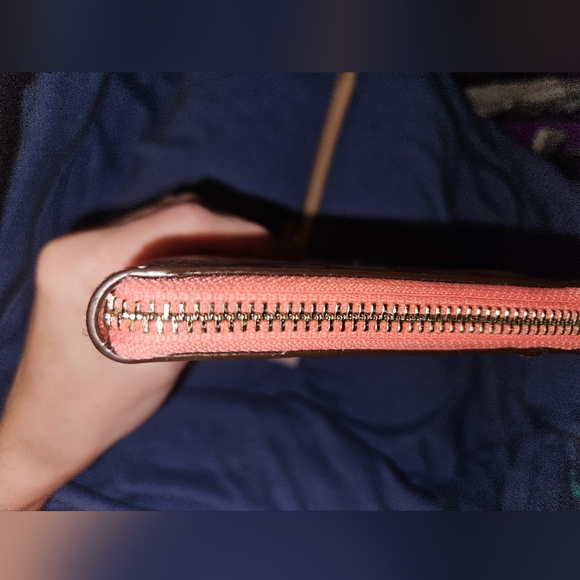 EUC Coach Peyton Dream Large Wristlet*Retails$239 - Picture 9 of 16